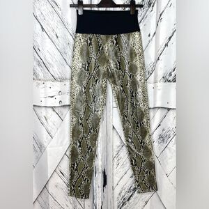 Assets by Spanx Leggings Faux Leather Textured Snakeskin Print S